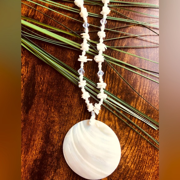 Hawaiian Jewelry ~ 2 Shell & Bead Necklaces from Island of Maui - Picture 5 of 6